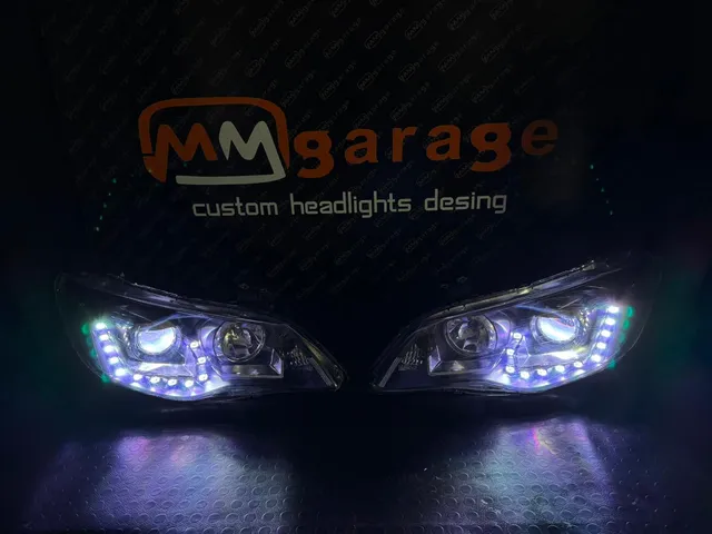 MM Garage atölyesinde beyaz LED aydınlatmalı özel far ünitesi